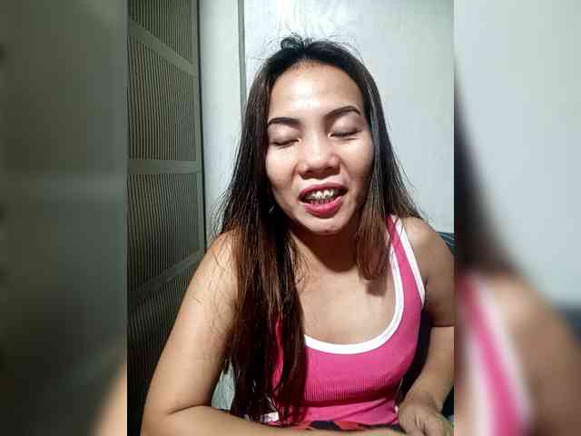 SweetKittyx22 webcam