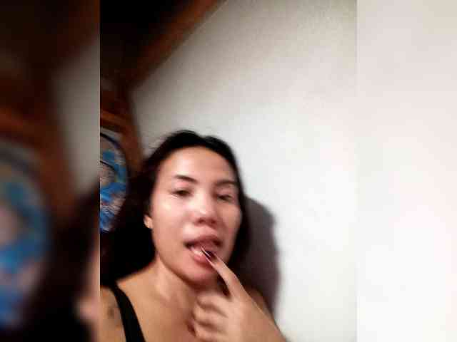 SweetKittyx22 webcam