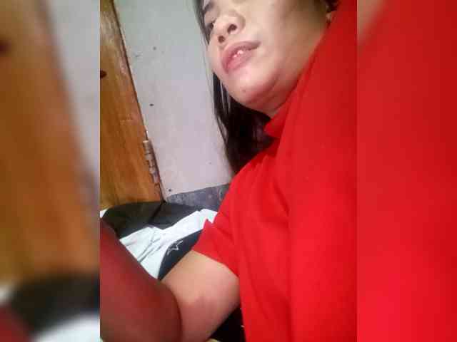 SweetKittyx22 webcam