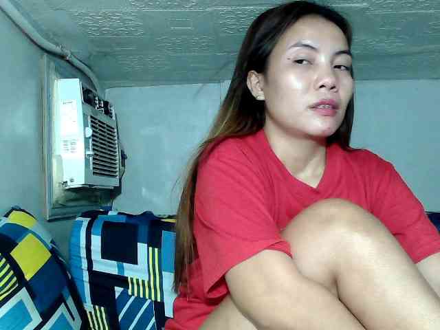 SweetKittyx22 webcam