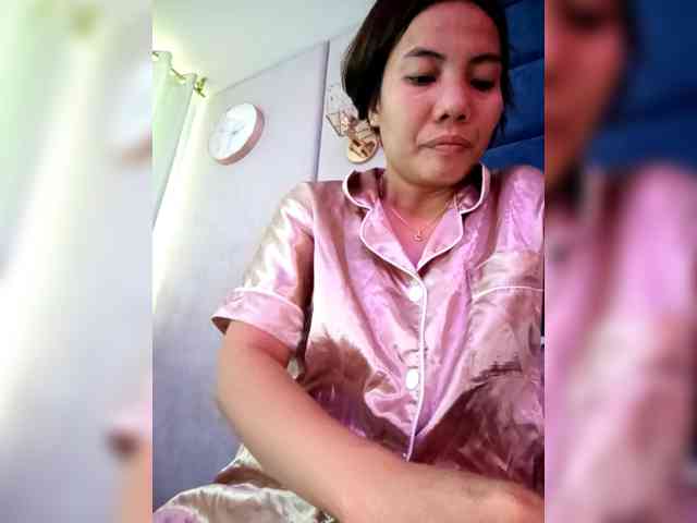 SweetKittyx22 webcam