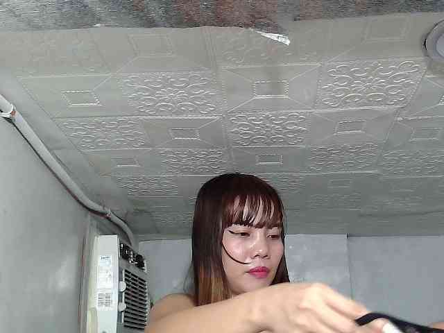 SweetKittyx22 webcam