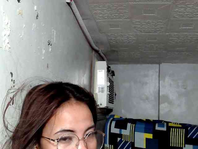 SweetKittyx22 webcam