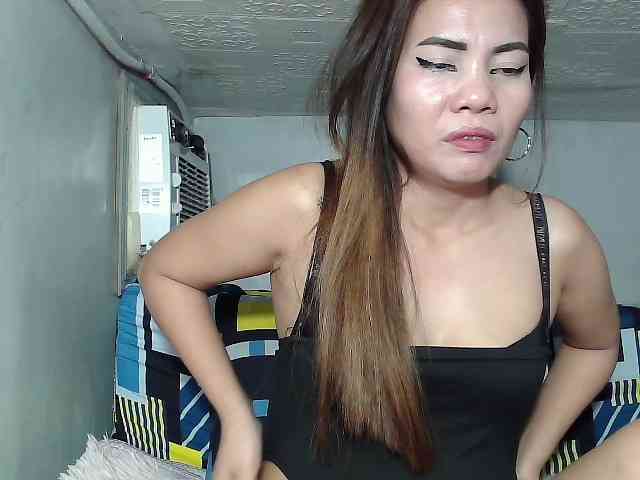 SweetKittyx22 webcam