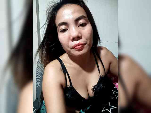 SweetKittyx22 webcam