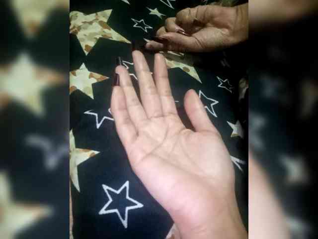 SweetKittyx22 webcam