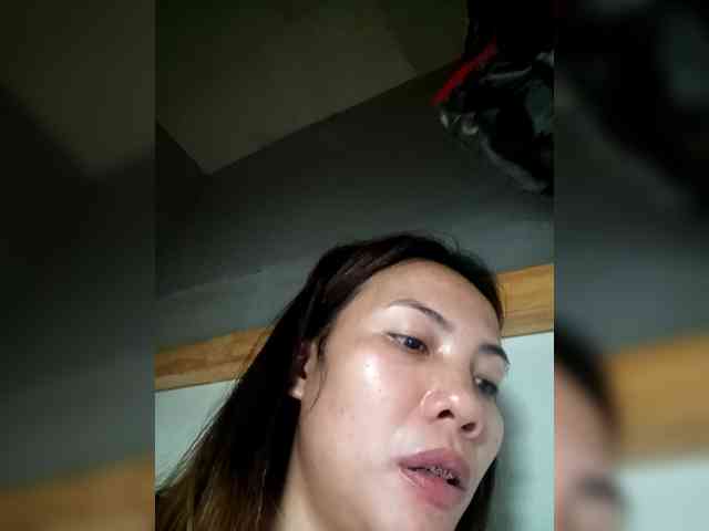 SweetKittyx22 webcam