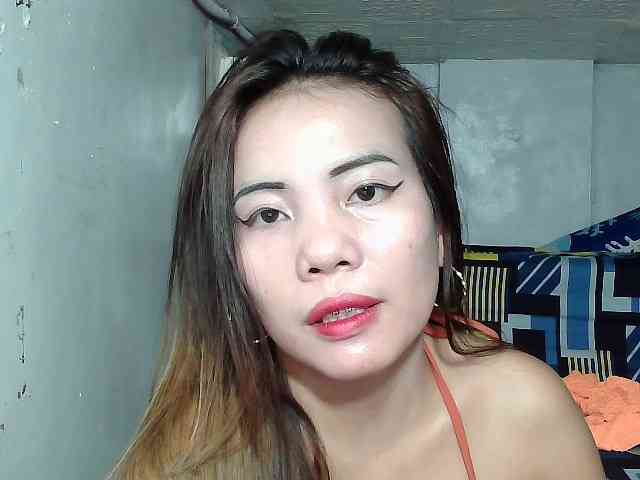 SweetKittyx22 webcam