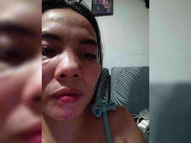 SweetKittyx22 webcam