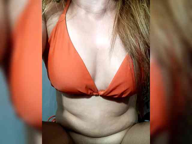 SweetKittyx22 webcam