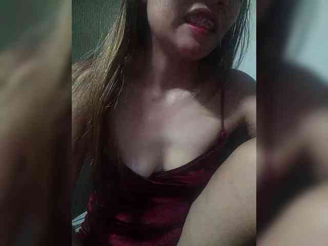 SweetKittyx22 webcam