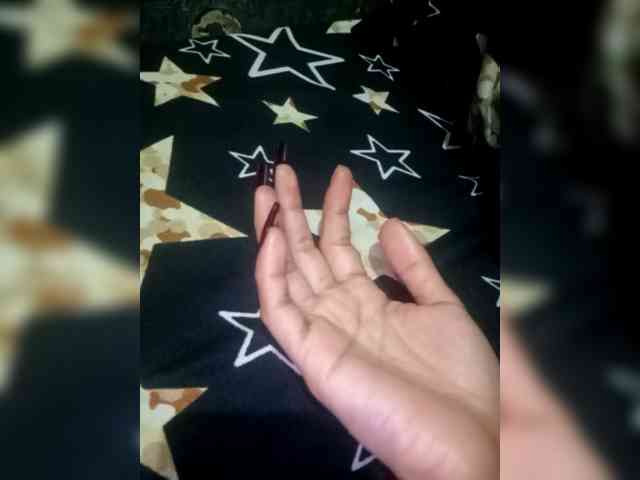 SweetKittyx22 webcam