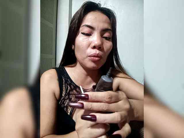 SweetKittyx22 webcam