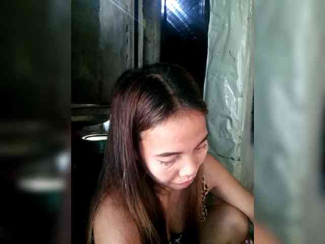 SweetKittyx22 webcam