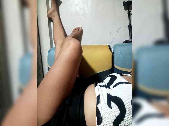 SweetKittyx22 webcam