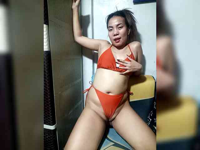 SweetKittyx22 webcam