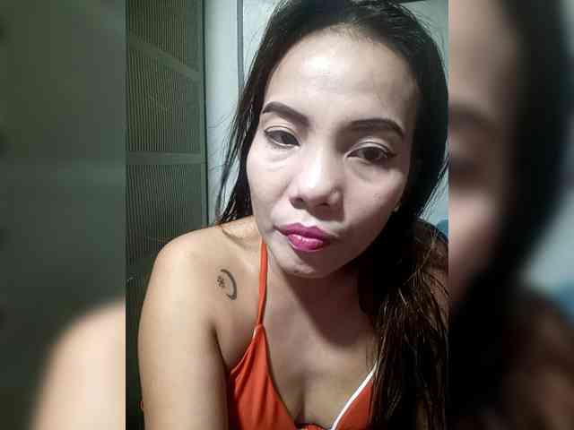 SweetKittyx22 webcam