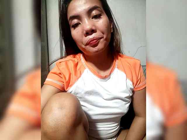 SweetKittyx22 webcam