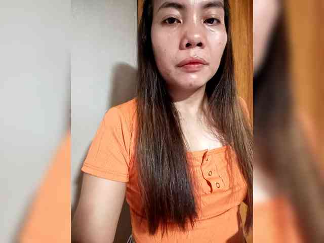 SweetKittyx22 webcam