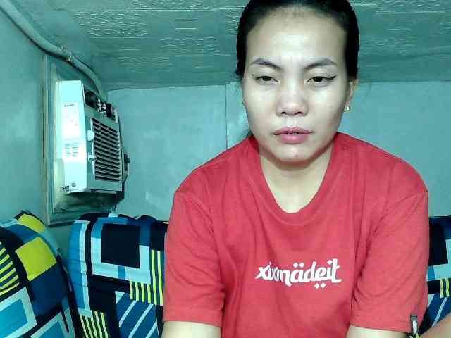 SweetKittyx22 webcam