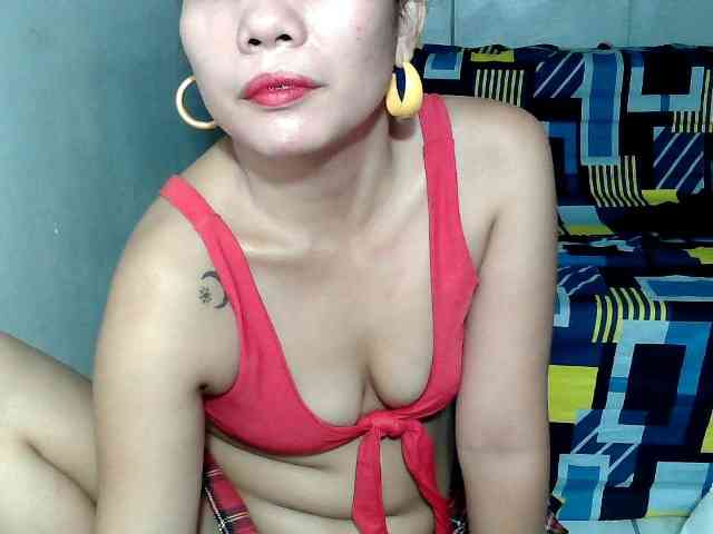 SweetKittyx22 webcam