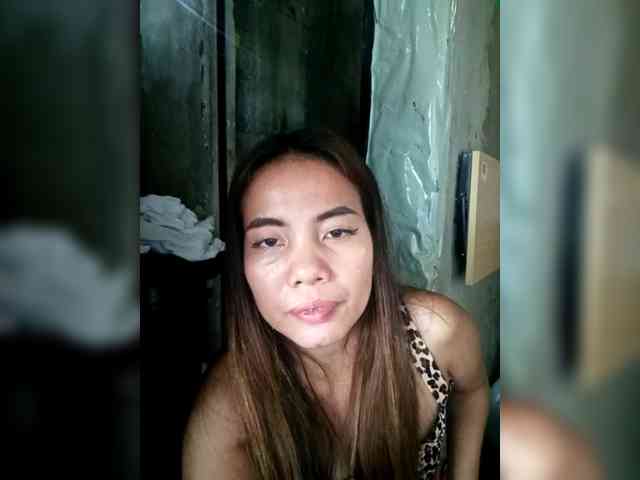 SweetKittyx22 webcam