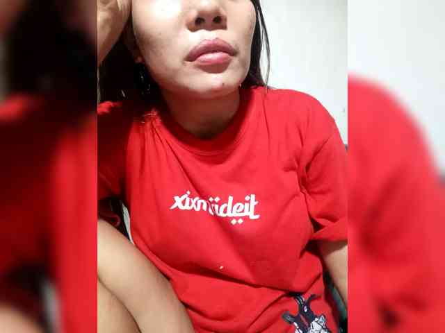 SweetKittyx22 webcam