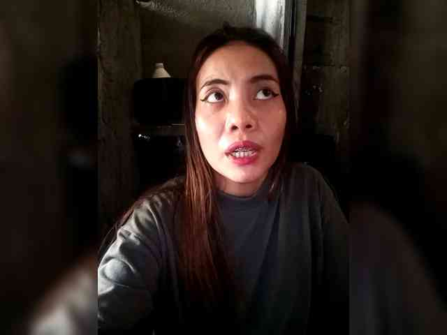 SweetKittyx22 webcam