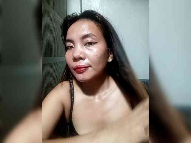 SweetKittyx22 webcam