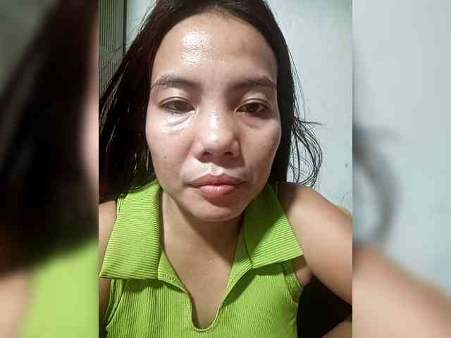 SweetKittyx22 webcam