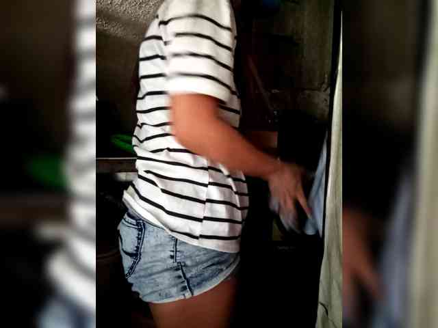 SweetKittyx22 webcam