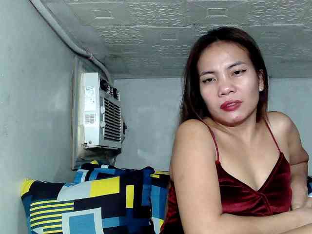 SweetKittyx22 webcam