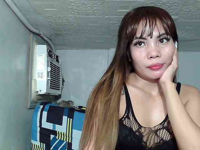 SweetKittyx22 webcam