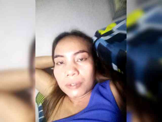 SweetKittyx22 webcam