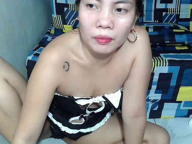 SweetKittyx22 webcam