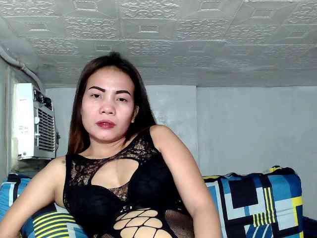 SweetKittyx22 webcam