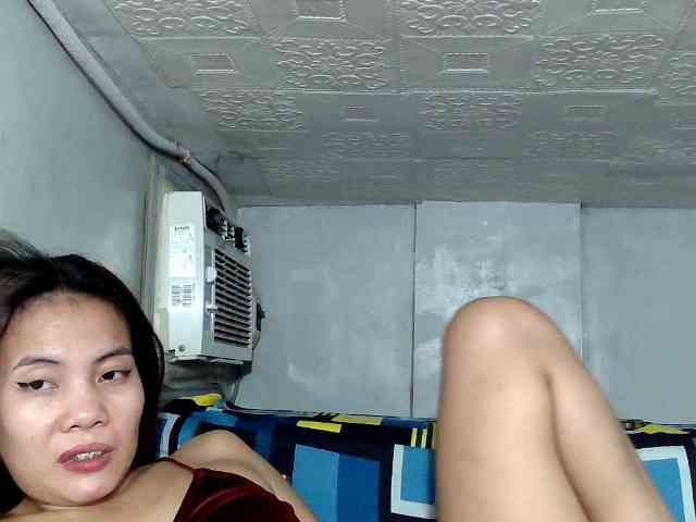 SweetKittyx22 webcam