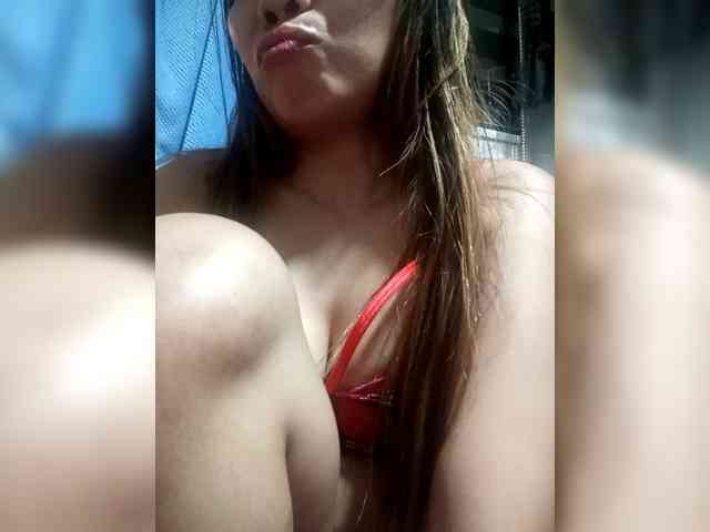 SweetKittyx22 webcam