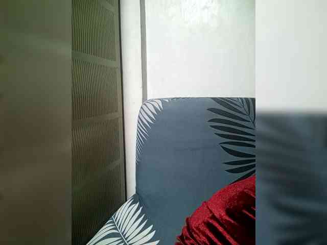 SweetKittyx22 webcam