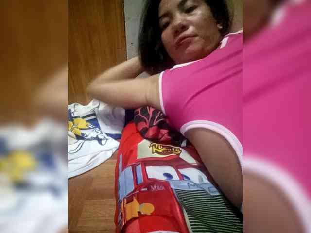 SweetKittyx22 webcam