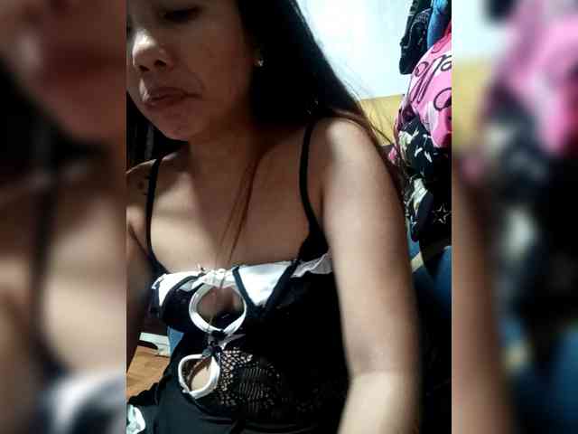 SweetKittyx22 webcam