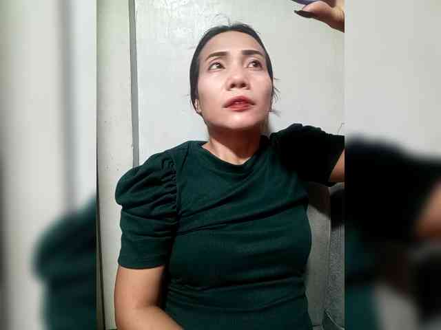 SweetKittyx22 webcam