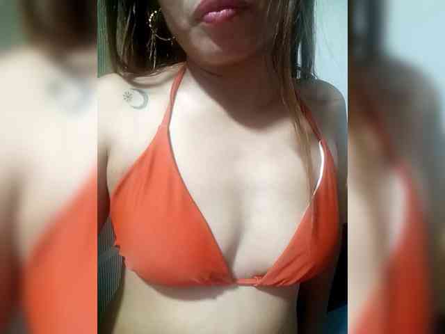 SweetKittyx22 webcam