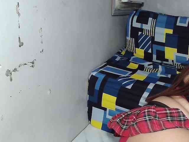 SweetKittyx22 webcam