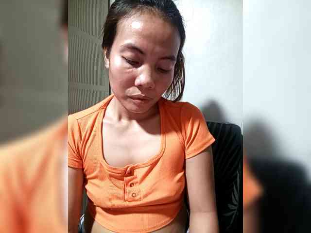 SweetKittyx22 webcam