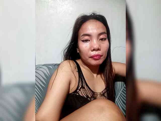 SweetKittyx22 webcam