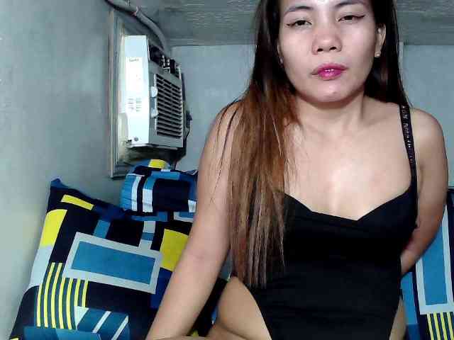 SweetKittyx22 webcam