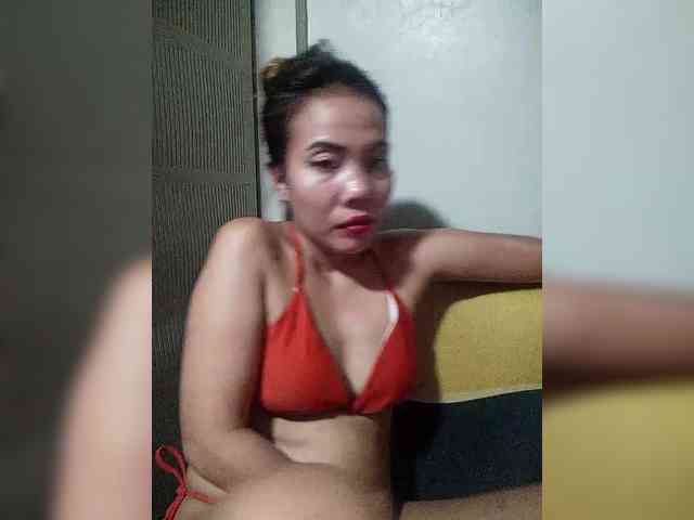 SweetKittyx22 webcam