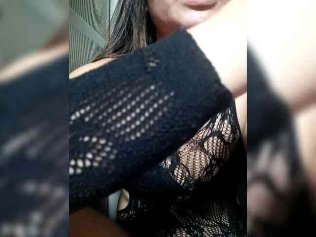 SweetKittyx22 webcam