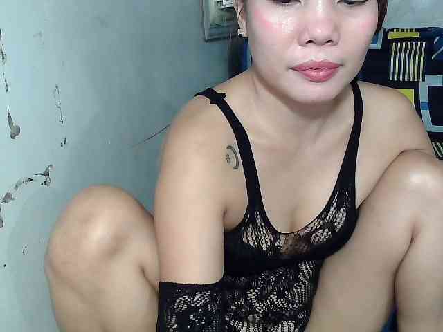 SweetKittyx22 webcam